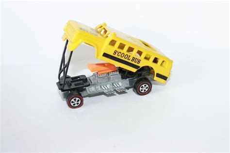 Heavyweights Scool Bus Hot Wheels Toy Car Bus