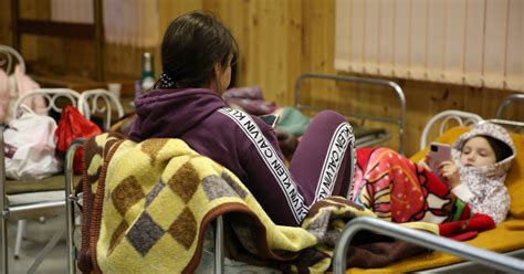 Znamo kako im je Srbi šire ruke izbeglicama iz Ukrajine prikupljaju hranu i odeću nude