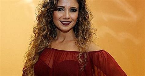 Paula Fernandes já se envolveu em acidente de avião 11 anos antes de