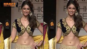 Illena Sexy Navel In Ramp Walk XVIDEOS