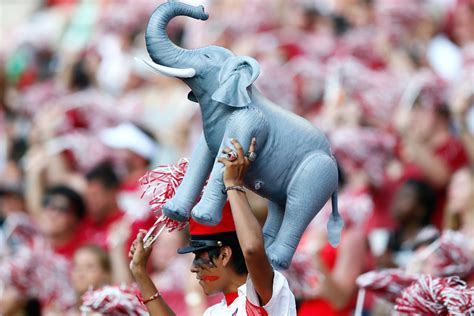 7 Alabama Game-Day Traditions Every Crimson Tide Fan Should Know - FanBuzz