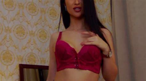 EmyLaveau Naked Stripping On Cam For Live Sex Video Chat InTheCrack