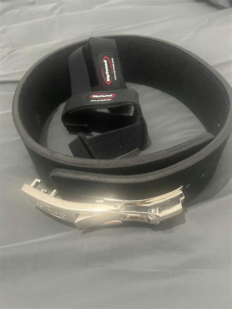 Why is My Shoulder Bone Sticking Out - Rip Toned