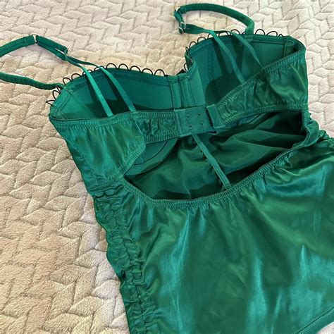 gorgeous emerald green top  bras   depop