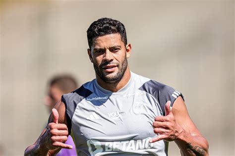 Hulk Liberado Pelo Departamento M Dico E Deve Refor Ar O Galo Diante