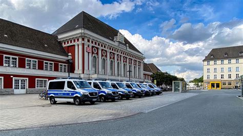 Polizei greift gegen Straßenkriminalität durch Schwerpunkteinsatz in