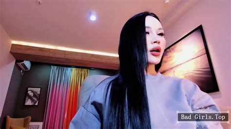 Brunette Skinny Babe Show Petite Natural Boobs On Cam