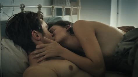 Naked Violet Braeckman In Salamander Seizoen