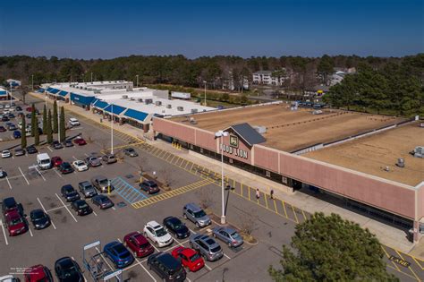 Washington Square Shopping Center | S.L. Nusbaum Realty Co.