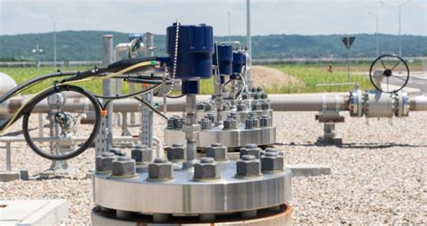 Temperature Measurement Sensors Installed Vertically on Gas Pipeline Equipment Stock Photo ...