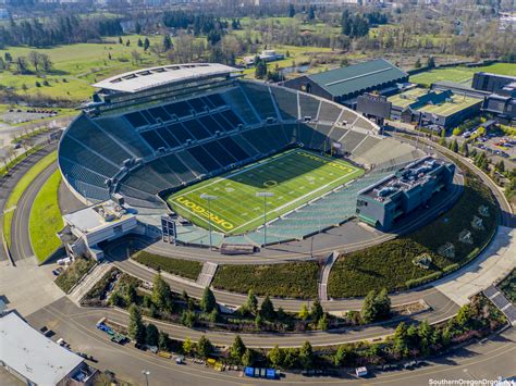 Autzen Stadium, Eugene - Birds Eye View : r/oregon