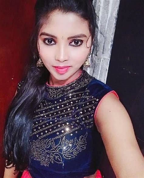 Elakkiya Latest Hot Photos Stills South Indian Actress Photos And Videos Of Beautiful Actress