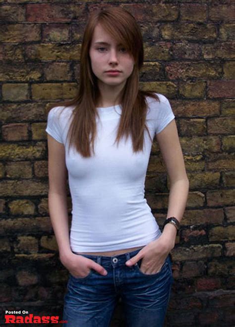 Tight Shirt Porn Pic