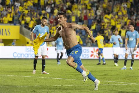 Las Palmas Remonta Ante El Celta En Otro Descuento M Gico Efe