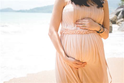 Women Are Proudly Showing Their Hot Mom Bods Mom Bod