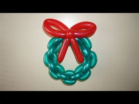 Balloon Christmas wreath | Holiday balloons, Balloons, Balloon wreath