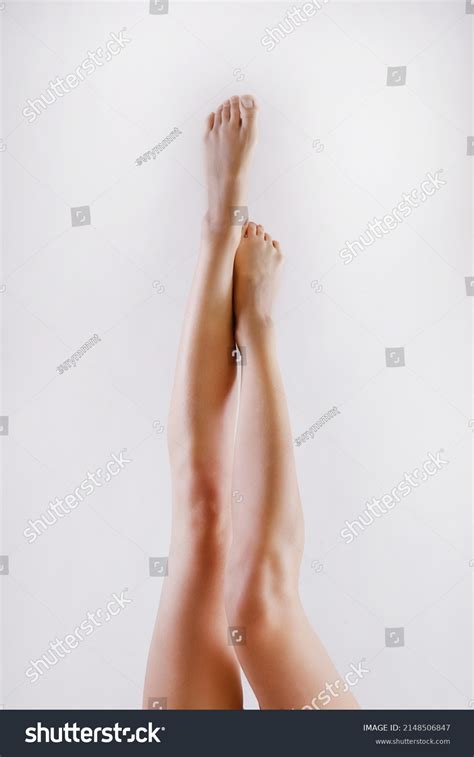 4 718 рез по запросу Women showing naked body изображения