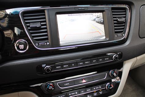 Аренда Kia Carnival года в Минске, цена на прокат Киа Карнивал без водителя