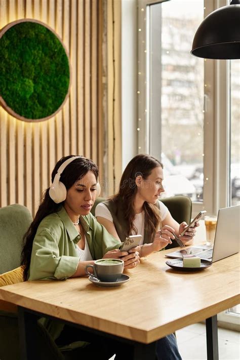 Naked Conversations Nude Women Stock Photos Free Royalty Free Stock