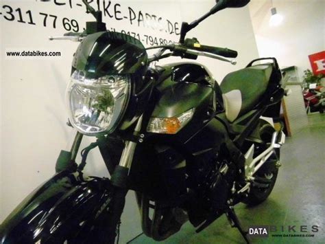 Suzuki Gsr Checkbook In Cultivated Naked Bike Top