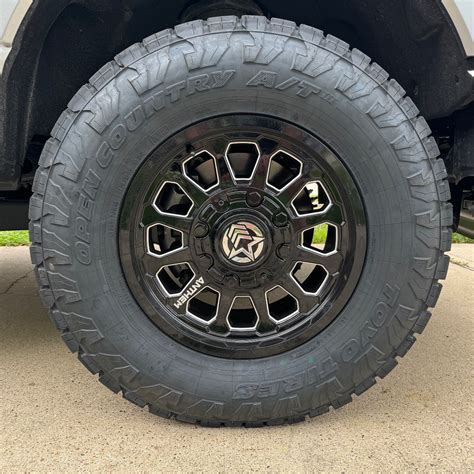 How to Remove a Stripped Lug Nut from Your Truck Wheels | Custom Offsets