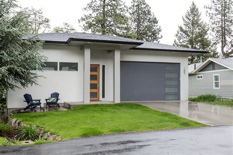 Modern Style Garage Doors