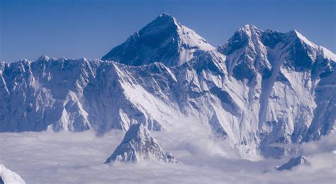 Maior Montanha Do Mundo - Monte Evereste. Maior montanha do mundo está a derreter