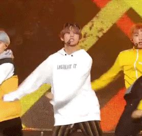 Bts Dna Ark S Ya Billboard Hot Listesine Girdi Btshot Etiketi Twitter Da D Nya