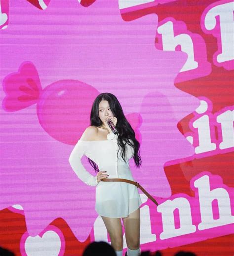 Tổng hợp ảnh của hot girl Linh Ka xinh đẹp Full HD k