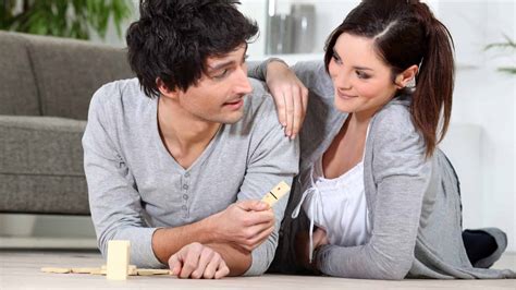 The Best Two Person Games for Couples to Play When Bored at Home