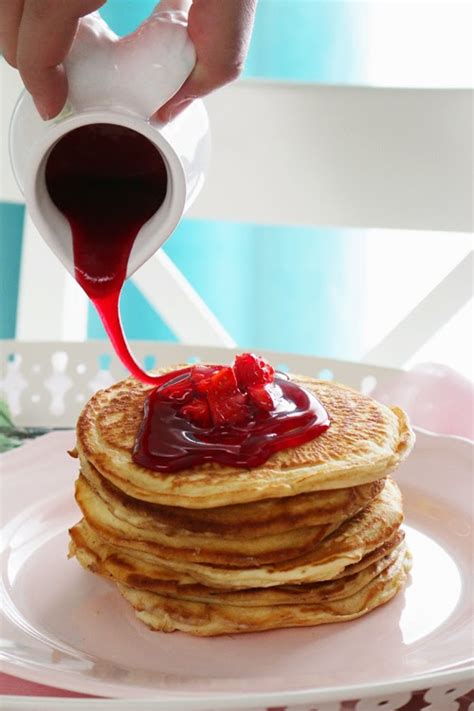 Tortitas Con Sirope Y Fresas Receta San Valent N Madridbloguea