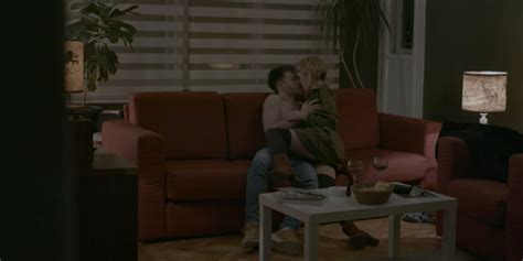 Nude Video Celebs Sara Simovic Sexy Strano Telo