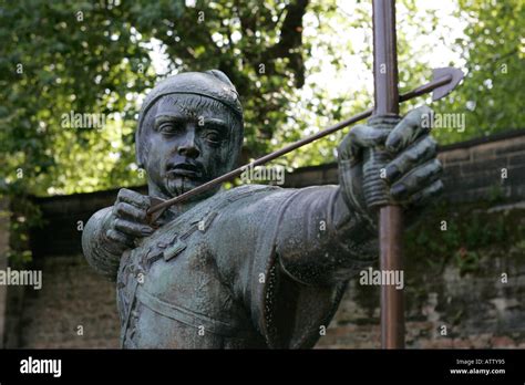 Bronze Robin Hood Castle Green Statue Close Up Castle Road Nottingham