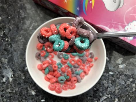 REVIEW: Kellogg's Unicorn Cereal - Junk Banter