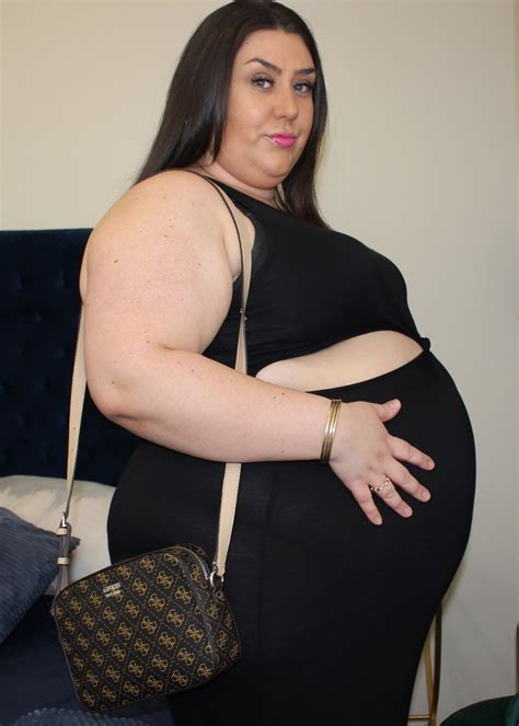 Would You Be Proud To Show This BBW Off In Public Wearing This Decaffeinatedshoetreecowboy