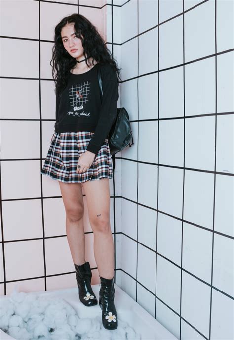 Grunge Aesthetic The Evolution Of Raw And Unfiltered Style
