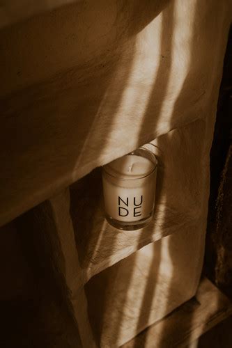 THE NUDE CANDLE Nude Medical