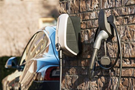 Sistemi Di Ricarica Per Auto Elettriche Con Cavo Incorporato O Con Presa