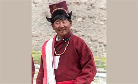 Ladakh Traditional Dress For Man Woman Unfold Stuffs