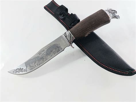 Руски ловен нож с гравирани Благородни елени на острието стал 65х13 с ...