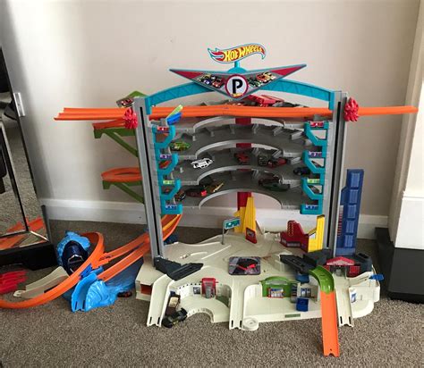 Hot Wheels Ultimate Garage In London Borough Of Bexley F R Zum Verkauf Shpock At
