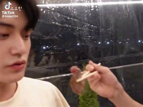 Jiwoong And Seobin Army Girlfriend Style Cute Couple Videos Cute Gay