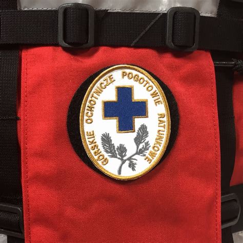 Emblemat Gopr Górskie Ochotnicze Pogotowie Ratunkowe Haftowany Biały