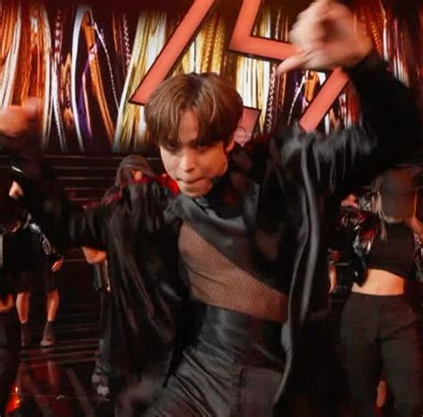 Jeong Yunho Hot Korean Guys Jeong Yun Ho Face Skin Care Routine