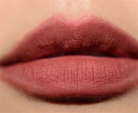 Chanel Nude Brun Le Crayon Levres Longwear Lip Pencil Review Swatches