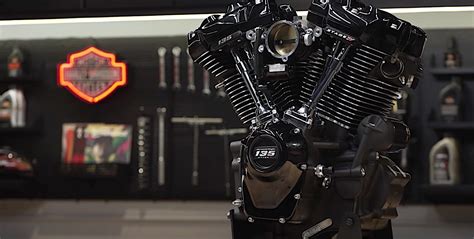 Heres What Harley Davidsons Biggest Screamin Eagle Crate Engine Is Like On The Inside