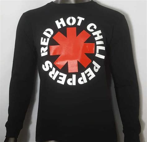 Polera Manga Larga Red Hot Chili Peppers Zero Store