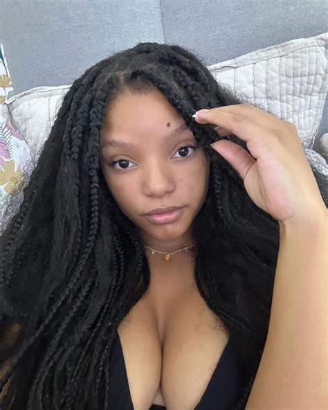 Celeb Halle Bailey Nude Photo The Fappening Leaked Photos