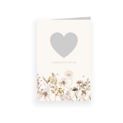 Uniek Nude Floral Geboortekaartje Voor Een Meisje Met Uitsnede Hart