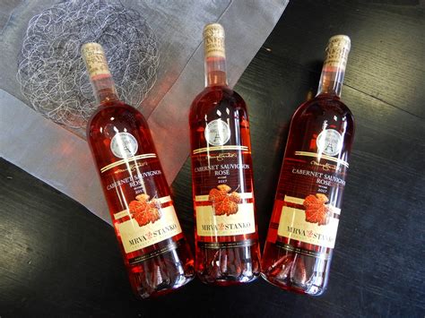 Ochutnajte ešte dnes, doma a vo svete ocenené víno CABERNET Sauvignon ...